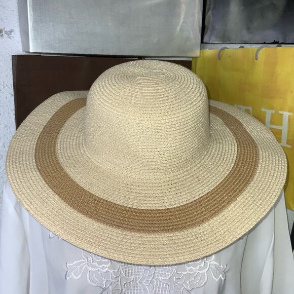 1371. Wide Brim Hat - Picture 1 of 5